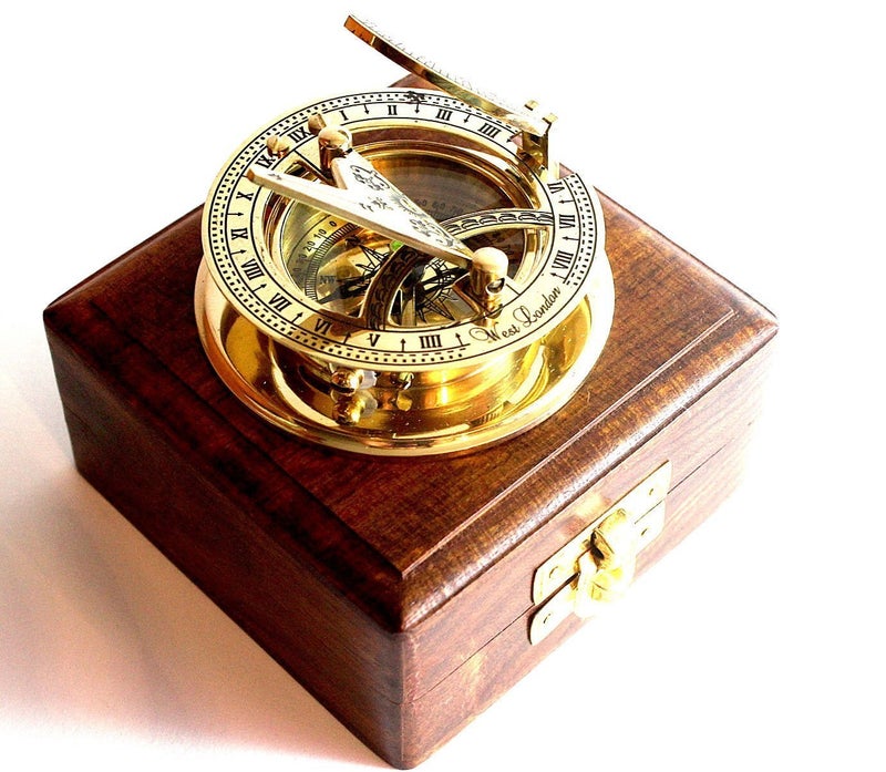 THOR INSTRUMENTS Brass Sundial Compass -Solid Brass Pocket Sundial - West London with Wooden Box Rustic Vintage Home Decor Gifts - Image 2